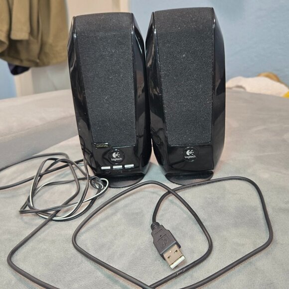 🎶 Logitech S150 USB Stereo Speakers – Crisp Sound for PC & Laptop 🎶 - Picture 1 of 5
